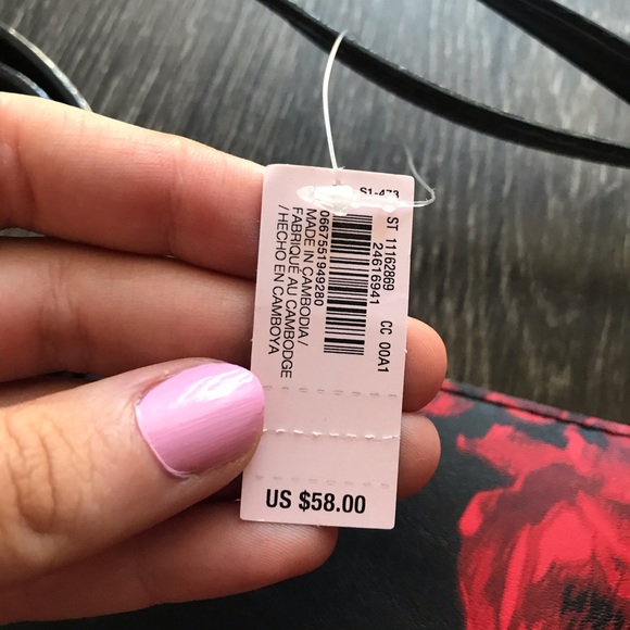 SOLD ✨ VS 🌹 Leather Floral Tote Purse - Picture 3 of 5